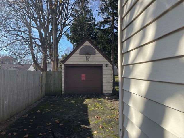 2010 Monroe Street, Laporte, IN 46350