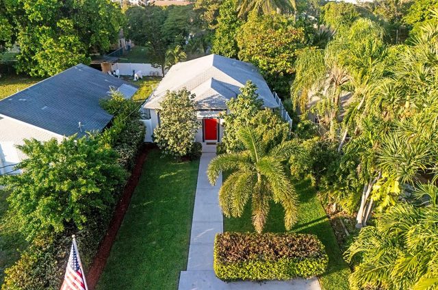 325 NE 34th St, Oakland Park, FL 33334