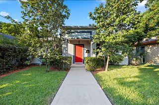 325 NE 34th St, Oakland Park, FL 33334