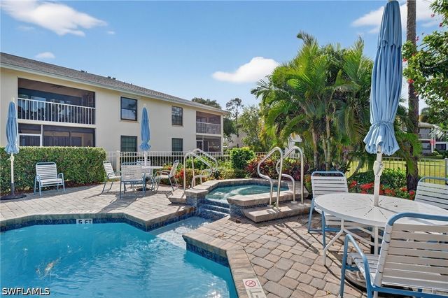 705 Augusta BLVD 705-4, Naples, FL 34113