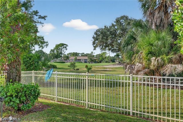 705 Augusta BLVD 705-4, Naples, FL 34113