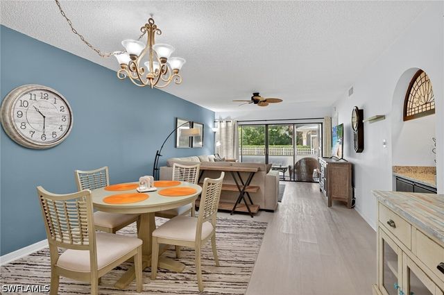 705 Augusta BLVD 705-4, Naples, FL 34113