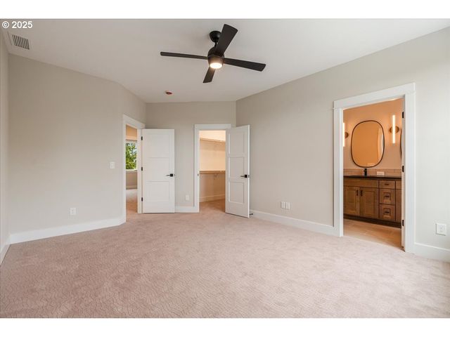 456 Se Haddock Ln, Hillsboro, OR 97123