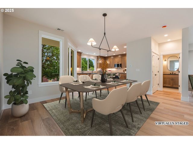 456 Se Haddock Ln, Hillsboro, OR 97123