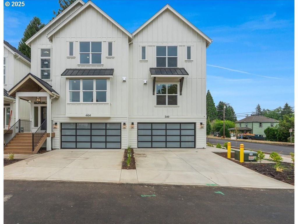 456 Se Haddock Ln, Hillsboro, OR 97123