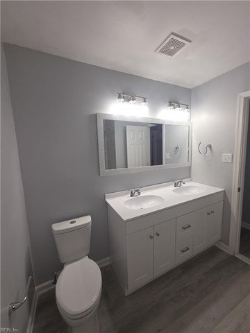 725 Potter RD, Chesapeake, VA 23320