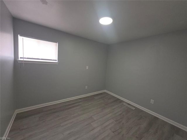 725 Potter RD, Chesapeake, VA 23320