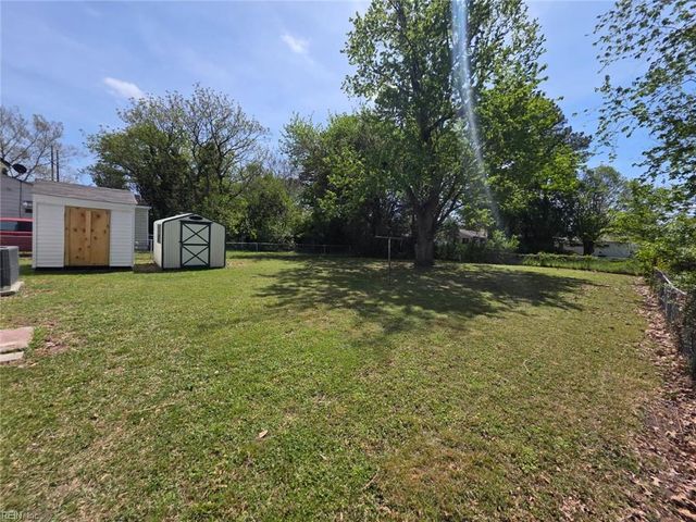 725 Potter RD, Chesapeake, VA 23320