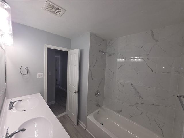 725 Potter RD, Chesapeake, VA 23320