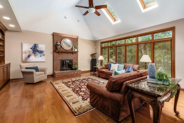 980 Landings Loop N, Westerville, OH 43082