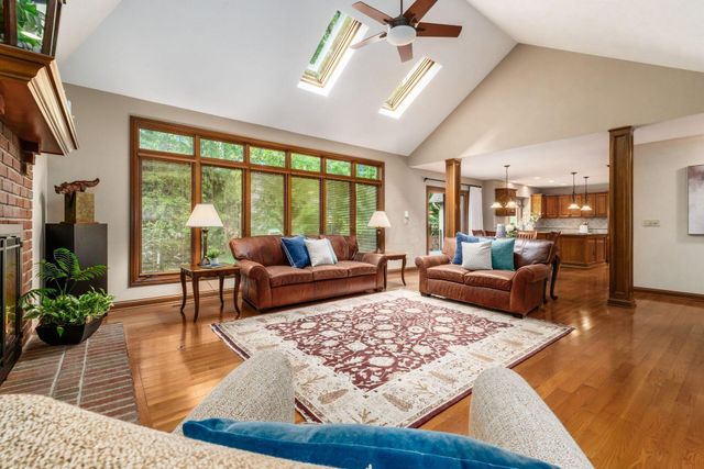980 Landings Loop N, Westerville, OH 43082