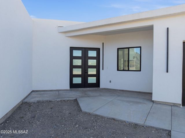 1786 Peralta Court, Rio Rico, AZ 85648