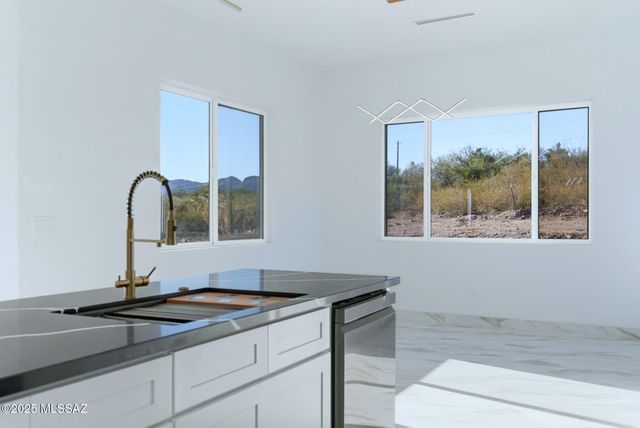 1786 Peralta Court, Rio Rico, AZ 85648