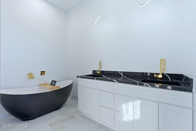 1786 Peralta Court, Rio Rico, AZ 85648