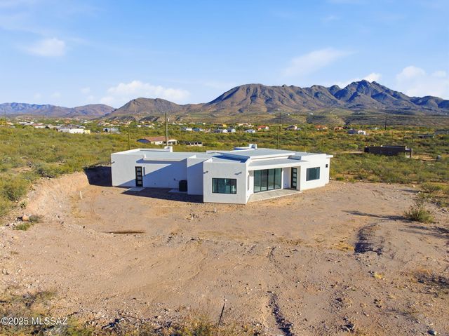 1786 Peralta Court, Rio Rico, AZ 85648