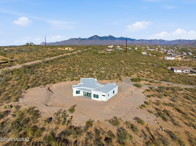 1786 Peralta Court, Rio Rico, AZ 85648