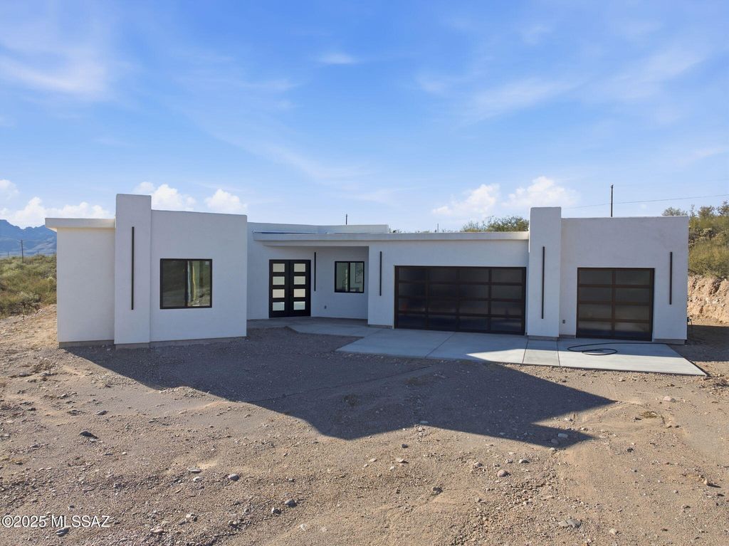 1786 Peralta Court, Rio Rico, AZ 85648