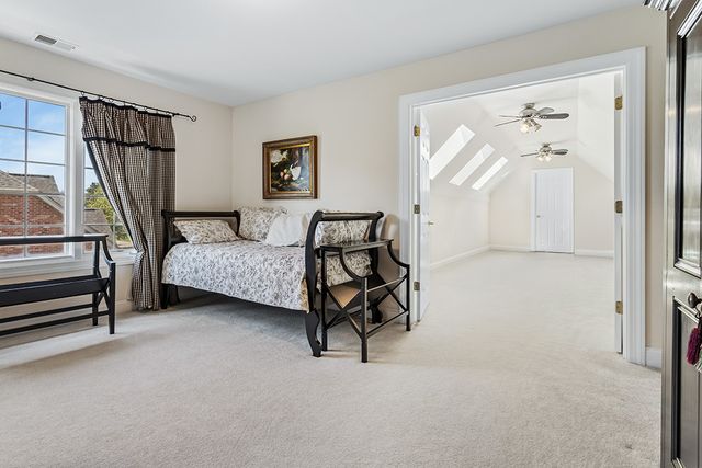 54 Long Cove Drive, Lemont, IL 60439