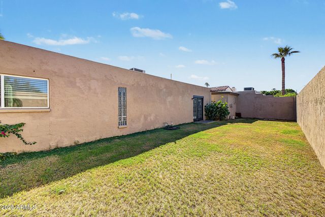 7638 E EDGEMONT Avenue, Scottsdale, AZ 85257