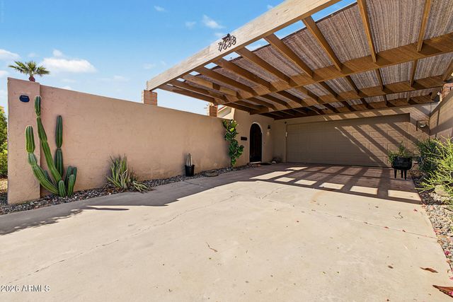 7638 E EDGEMONT Avenue, Scottsdale, AZ 85257