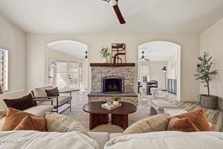 7638 E EDGEMONT Avenue, Scottsdale, AZ 85257
