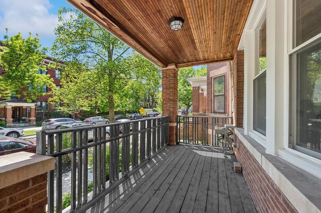 1446 W Catalpa Avenue, Chicago, IL 60640