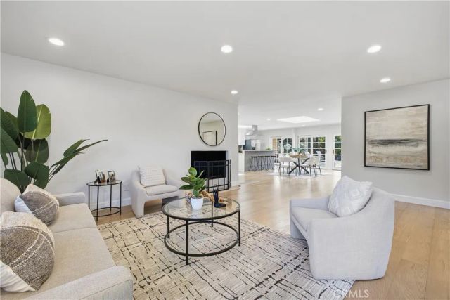 11500 Dona Cecilia, Studio City, CA 91604