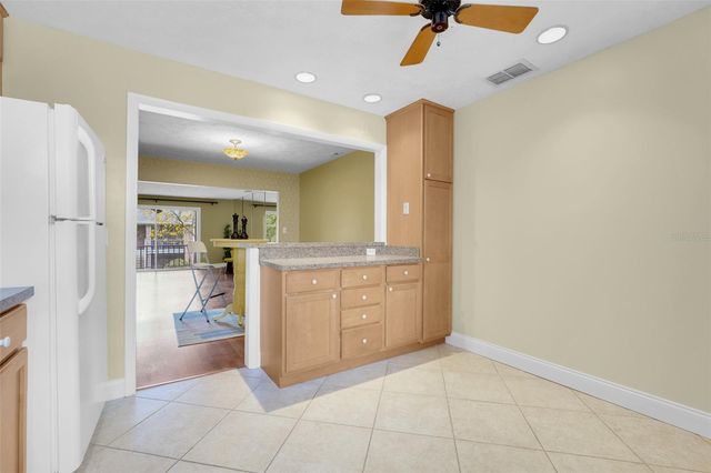 4224 LAKE UNDERHILL ROAD 8B8, Orlando, FL 32803