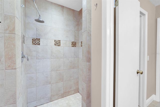 4224 LAKE UNDERHILL ROAD 8B8, Orlando, FL 32803