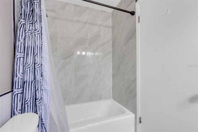 4224 LAKE UNDERHILL ROAD 8B8, Orlando, FL 32803