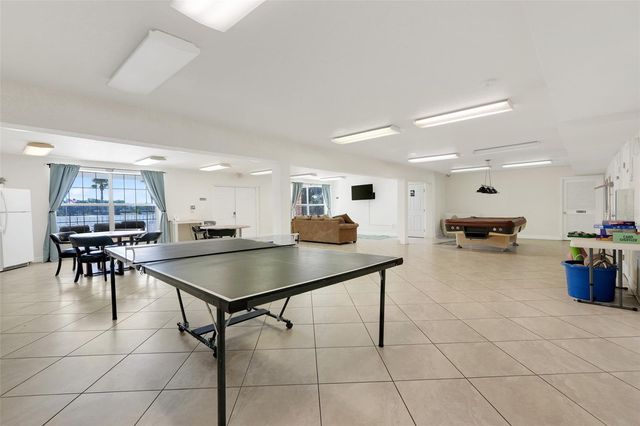 4224 LAKE UNDERHILL ROAD 8B8, Orlando, FL 32803