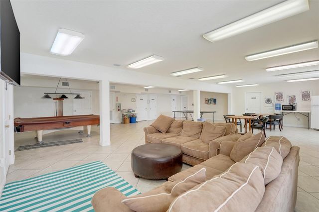 4224 LAKE UNDERHILL ROAD 8B8, Orlando, FL 32803