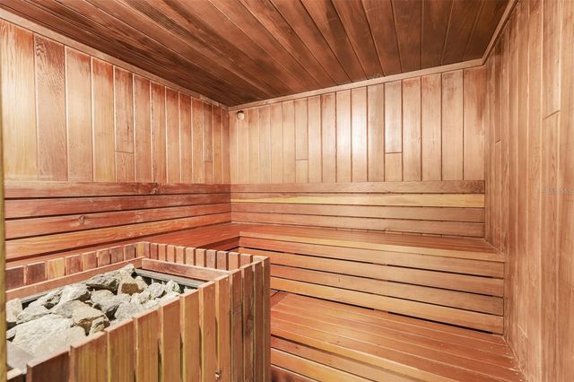 4224 LAKE UNDERHILL ROAD 8B8, Orlando, FL 32803