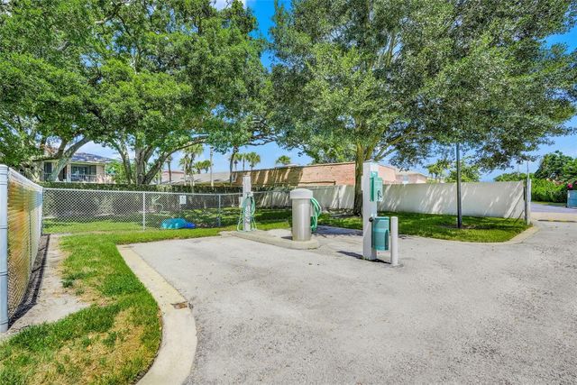 4224 LAKE UNDERHILL ROAD 8B8, Orlando, FL 32803
