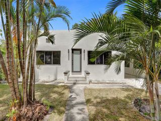 759 NE 127th St, North Miami, FL 33161