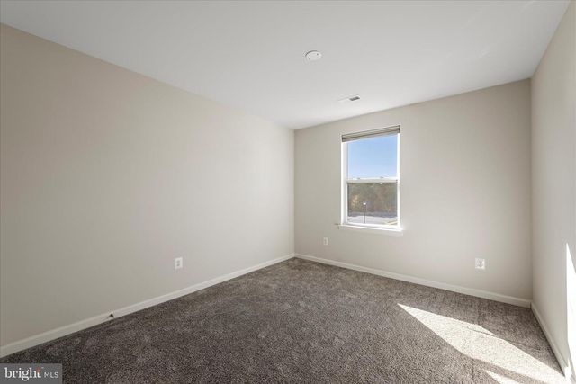 77 SIGNAL KNOB COTTAGE DR, Strasburg, VA 22657