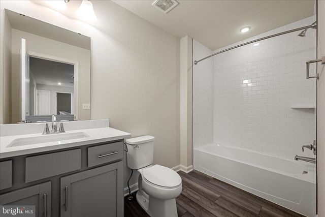 77 SIGNAL KNOB COTTAGE DR, Strasburg, VA 22657