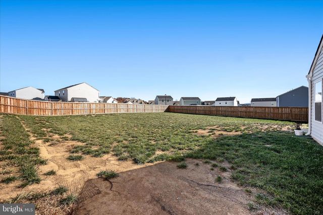 77 SIGNAL KNOB COTTAGE DR, Strasburg, VA 22657