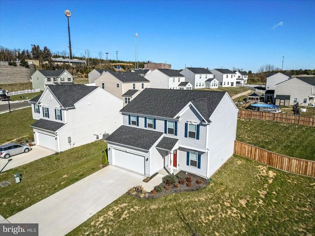 77 SIGNAL KNOB COTTAGE DR, Strasburg, VA 22657