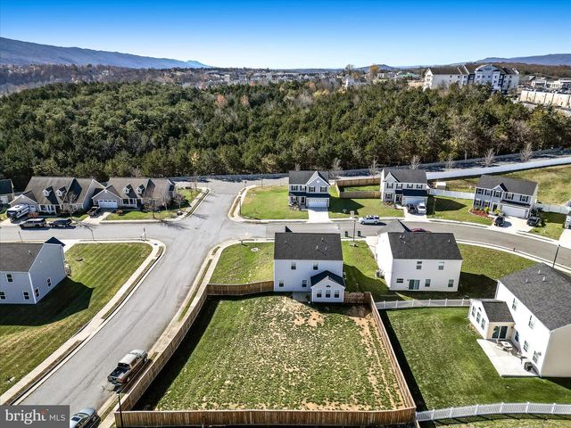 77 SIGNAL KNOB COTTAGE DR, Strasburg, VA 22657