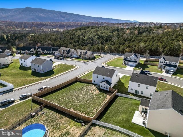 77 SIGNAL KNOB COTTAGE DR, Strasburg, VA 22657