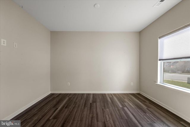 77 SIGNAL KNOB COTTAGE DR, Strasburg, VA 22657