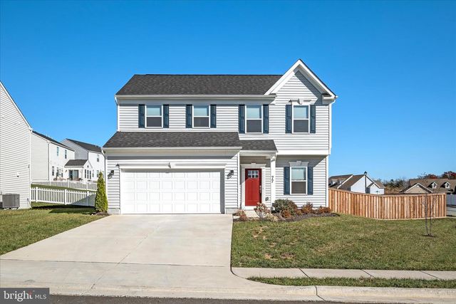 77 SIGNAL KNOB COTTAGE DR, Strasburg, VA 22657