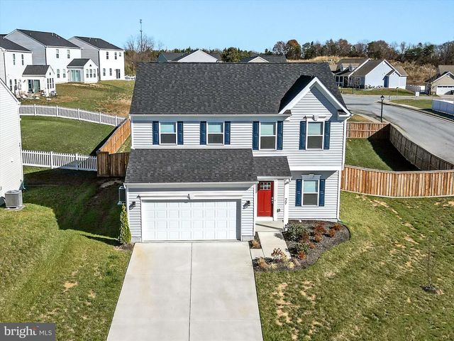 77 SIGNAL KNOB COTTAGE DR, Strasburg, VA 22657