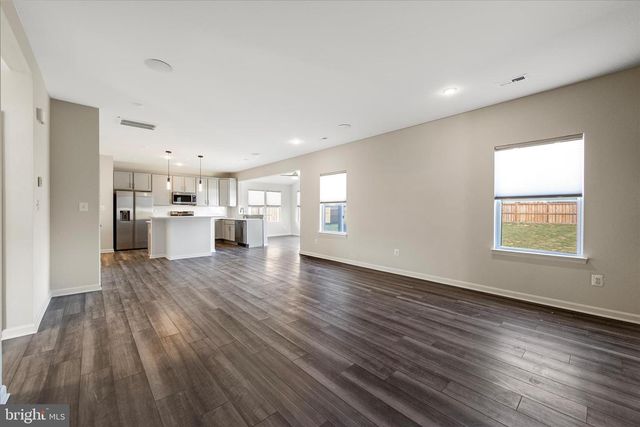 77 SIGNAL KNOB COTTAGE DR, Strasburg, VA 22657