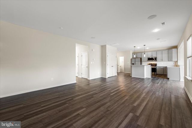 77 SIGNAL KNOB COTTAGE DR, Strasburg, VA 22657