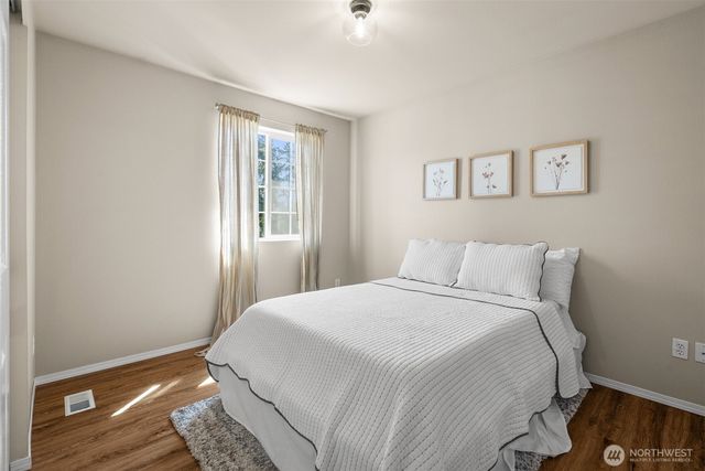648 Rivenhurst Street, Bremerton, WA 98310