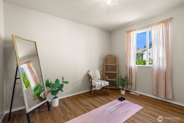 648 Rivenhurst Street, Bremerton, WA 98310