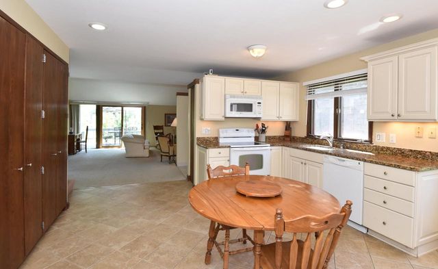 104 Woodfield COURT, Racine, WI 53402