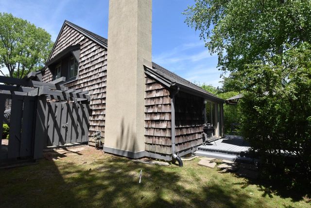 104 Woodfield COURT, Racine, WI 53402
